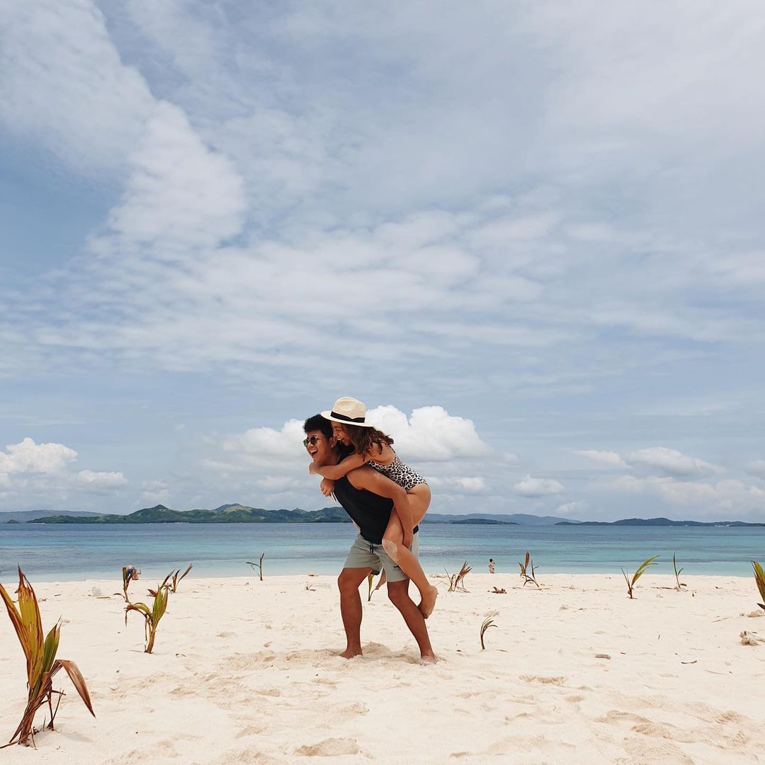 Kat & Aris piggyback riding